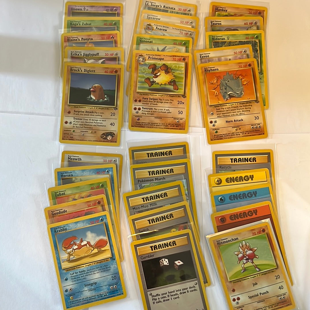 30 vintage Pokémon cards